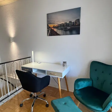 Apartment Schoen Wohnen ! Netflix Nespresso Kueche Parkplatz Garten *