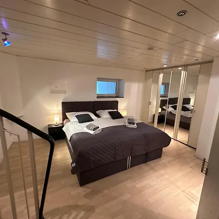 Apartment Schoen Wohnen ! Netflix Nespresso Kueche Parkplatz Garten Duisburg