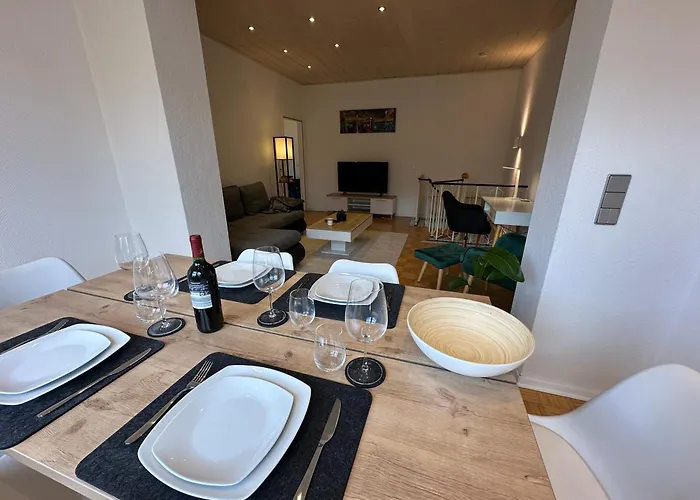 Schoen Wohnen ! Netflix Nespresso Kueche Parkplatz Garten 公寓 *