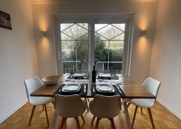 Schoen Wohnen ! Netflix Nespresso Kueche Parkplatz Garten Lejlighed Duisburg