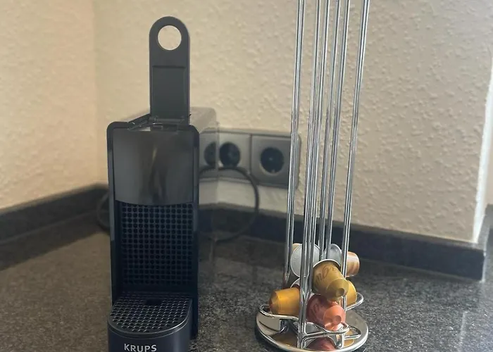Schoen Wohnen ! Netflix Nespresso Kueche Parkplatz Garten 杜伊斯堡