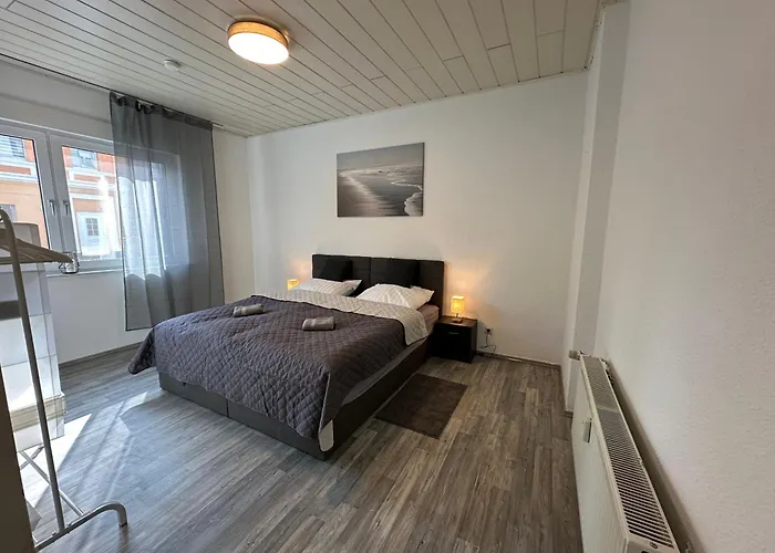 Schoen Wohnen ! Netflix Nespresso Kueche Parkplatz Garten * Duisburg